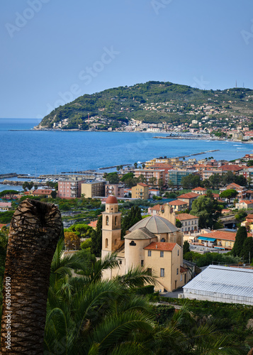 Panorama del golfo delle palme scattato dal centro storico di Cervo (IM).