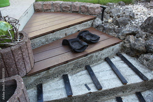 Renovierung einer Treppe im Garten mit WPC Dielen
