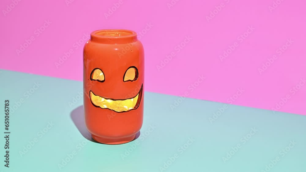 Spooky Blinking Lantern: Halloween Magic in Stop Motion Spooky Blinking Lantern: Halloween Magic in Stop Motion