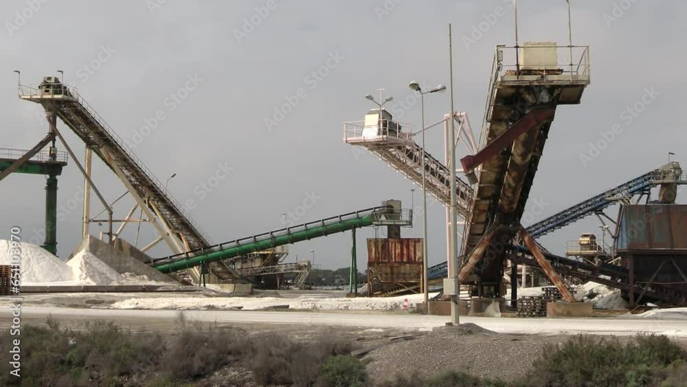 Les salines d’Aigues-Mortes en Camargue, France Les salines d’Aigues-Mortes en Camargue, France