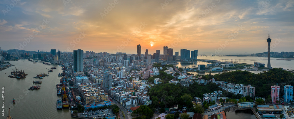 Obraz premium Macau Cityscape at Sunrise