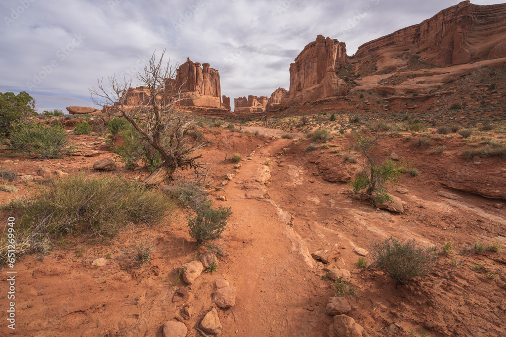 hiking the park avenue trail in arches national park, utah, usa