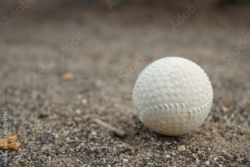 砂とゴムボール