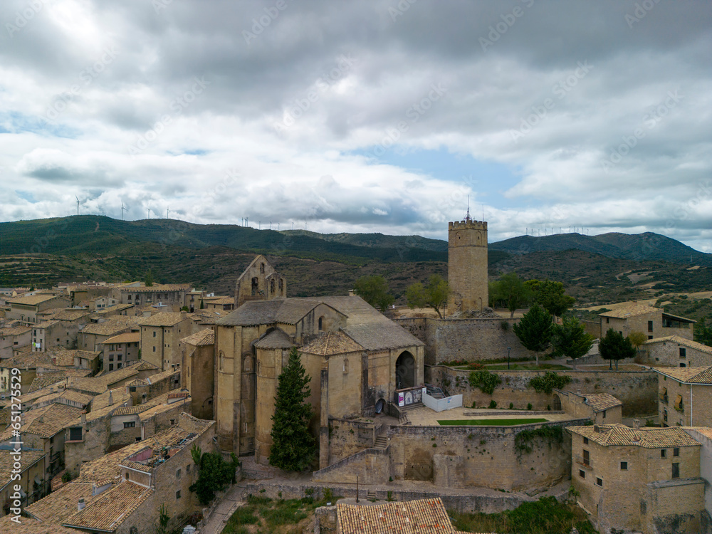 Fototapeta premium vistas del hermoso pueblo de Sos del Rey Católico en Aragón, España