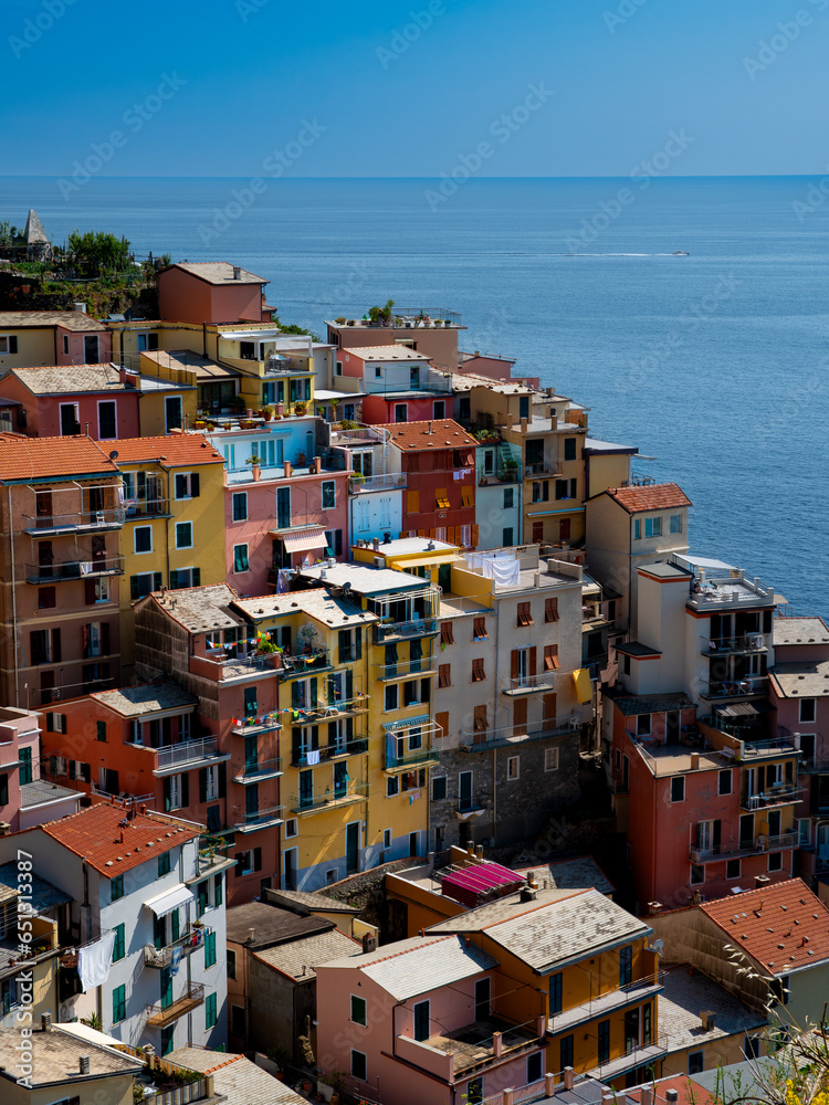 View on the cliff town of Manarola, one of the colorful Cinque Terre on the Italian west coast