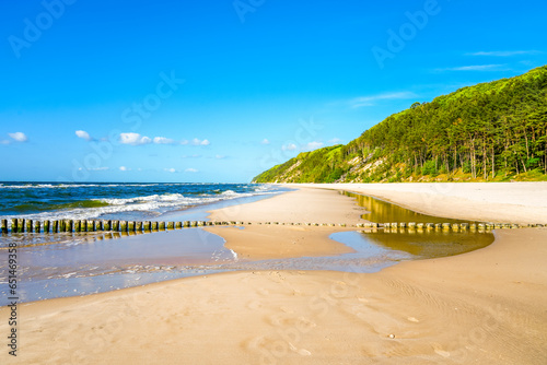 Fototapeta Naklejka Na Ścianę i Meble -  Baltic Sea beach near Misdroy. Seaside resort on the Polish coast. Landscape on the beach.
