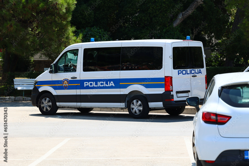 Obraz na płótnie Samochód policja Chorwacja w czasie patrolu w split.   w salonie