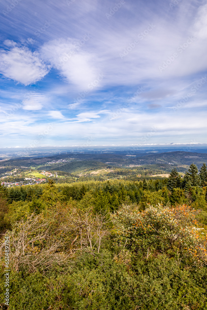 Naklejka premium Schöne Wanderung durch den Hochtaunus am Feldberg an einen wunderschönen Spätsommertag - Hessen - Deutschland