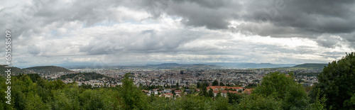 vue panoramique sur Clermont-Ferrand et les alentours