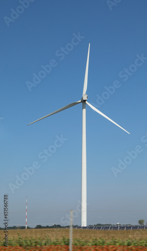 Wallpaper Mural wind turbine that uses wind energy to generate clean non-polluting electricity Torontodigital.ca