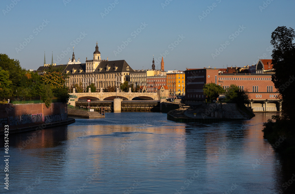 Panorama Wrocławia, widok na rzekę Odra.