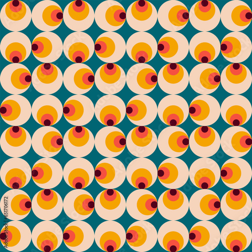 Retro groove pattern with circles in the style of 70 s photo