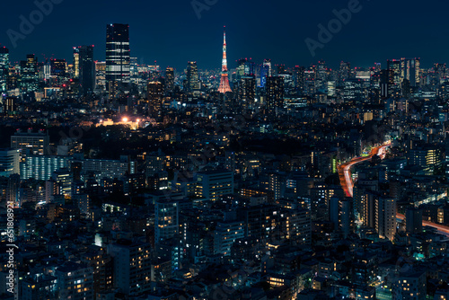 Fototapeta Naklejka Na Ścianę i Meble -  ライトアップされた東京タワーと東京都心の夜景