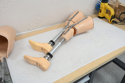 Obraz na płótnie Limb prosthetics, workshop for the production of prosthetic legs w salonie