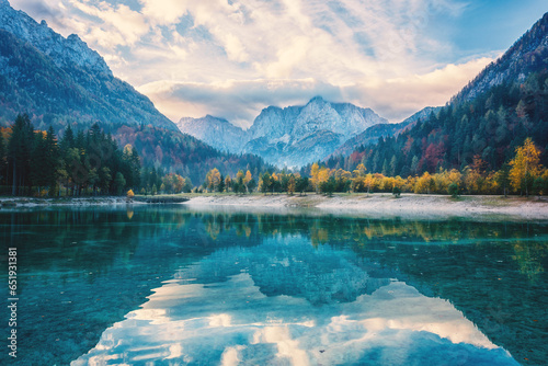 Obraz na plátně Jasna lake in Triglav national park, Kranjska Gora, Slovenia, autumn landscape