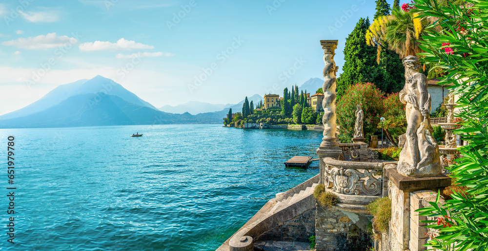 Lake Como from villa - obrazy, fototapety, plakaty 