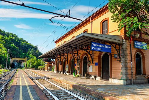 Obraz na płótnie Railway station Varenna w salonie