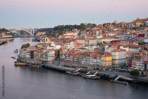 Cidade do Porto, da Ponte da Arrábida à Ribeira