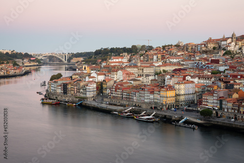 Cidade do Porto, da Ponte da Arrábida à Ribeira