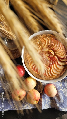 puff pastry pie with apples