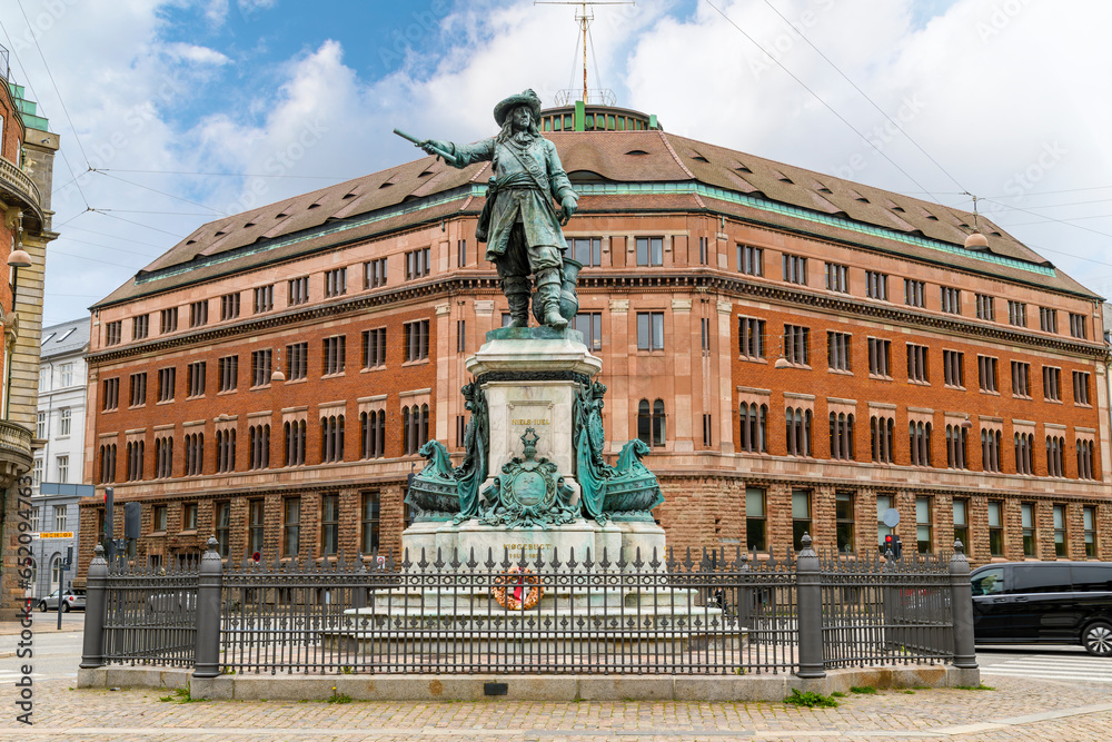 The Statue of Niels Juel, created by the sculptor Theobald Stein, was unveiled in 1881 at Holmens Kanal in Copenhagen, Denmark. It stands next to Church of Holmen - obrazy, fototapety, plakaty 