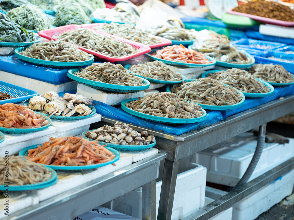 Fototapeta premium Seafood at the fish market