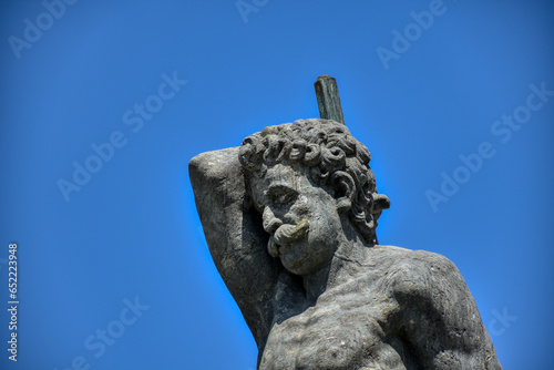 Klagenfurt, Lindwurm, Lindwurmbrunnen, Lindwurm, Vogelsang, Wappentier, Skulptur, monumental, Brunnen, Wahrzeichen, Drache, Fabelwesen, Schlangenwesen, Landeshauptstadt, Kärnten, Mythologie, Sage, geh