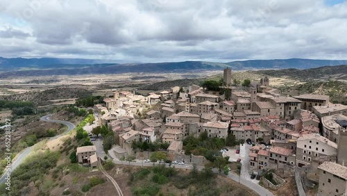 vista aérea del municipio medieval de Sos del Rey Católico en Aragón, España