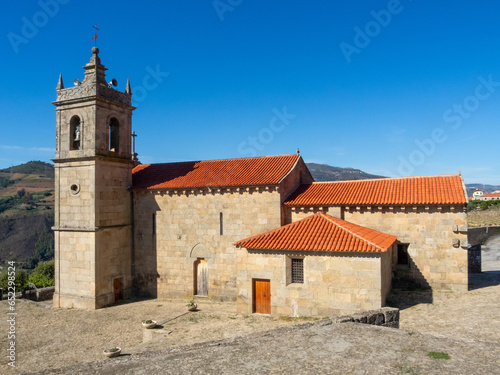 Obraz na płótnie Romanesque church of Santa María de Barrô (12th century)
