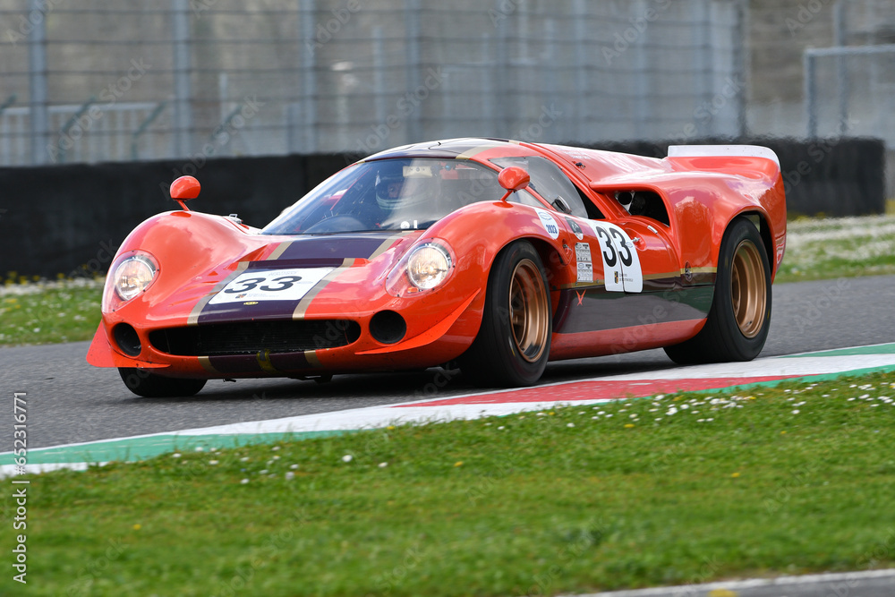Photo Vintage De Course 1967 : Ford GT40 Et Lola T70 Au Norisring - Pièce De Collection