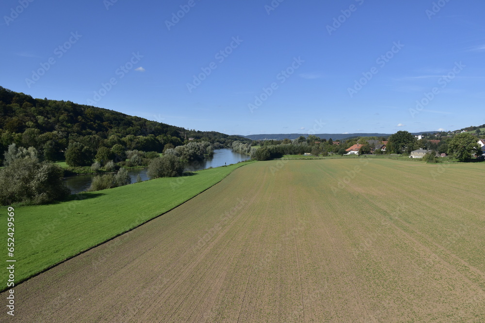 Landschaft an der Weser in Vlotho