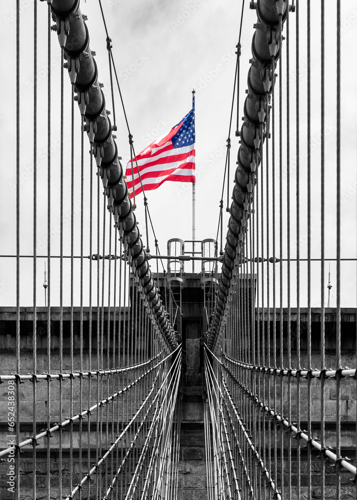 Brooklyn Bridge black and white with USA flag  - obrazy, fototapety, plakaty 