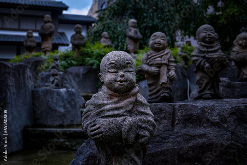 Statue of Monks © Yuxiao