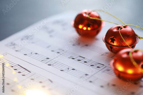 Canvas-taulu Christmas decorations on music sheets, closeup