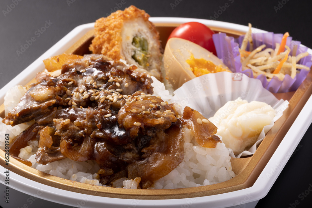 牛めしとアスパラチーズカツの弁当 牛めしとアスパラチーズカツの弁当