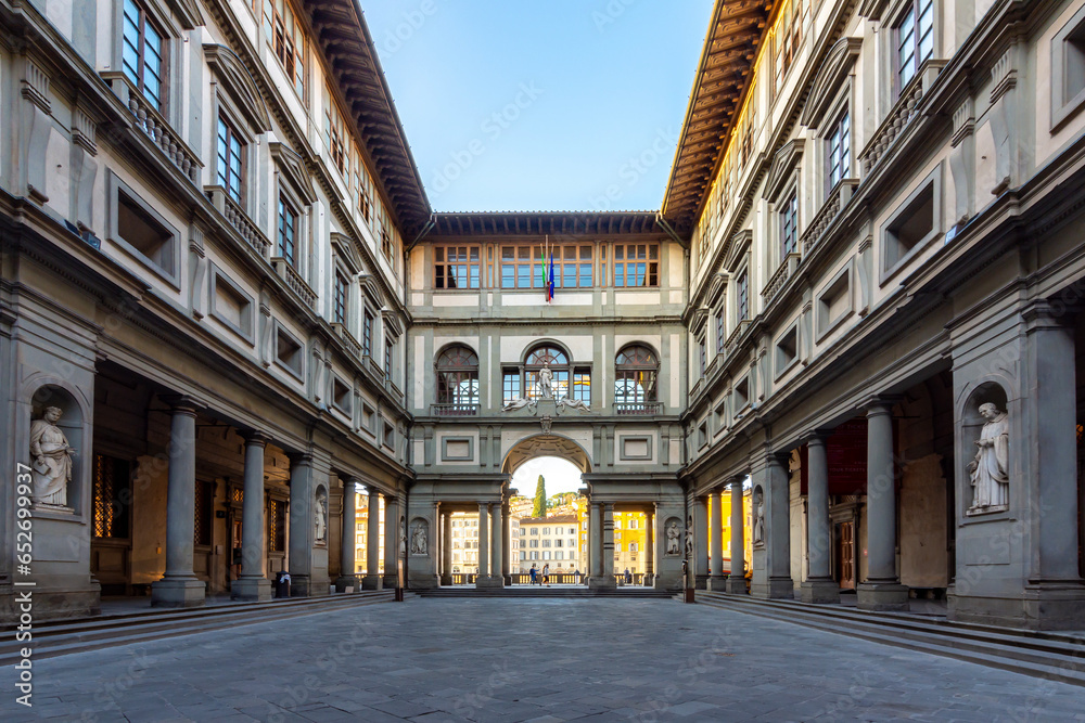 Famous Uffizi gallery in Florence, Italy - obrazy, fototapety, plakaty 