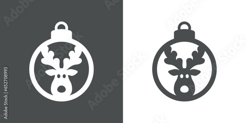 Tiempo de Navidad. Logo con silueta de bola de navidad con cabeza de reno Rudolph para su uso en invitaciones y felicitaciones