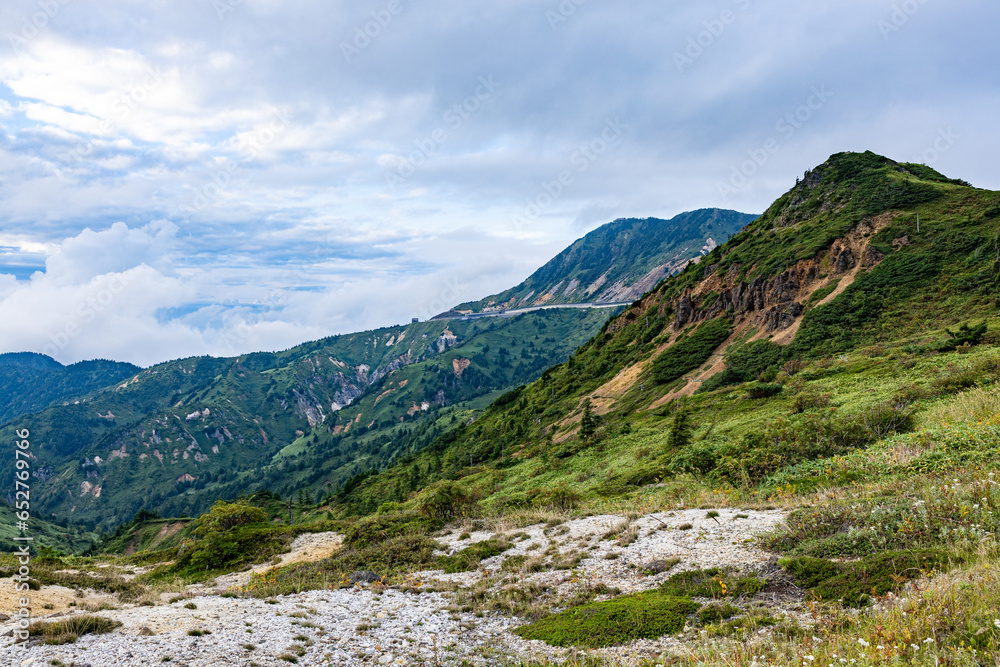 Enjoy spectacular views from Shibu Pass in Shiga Kogen.