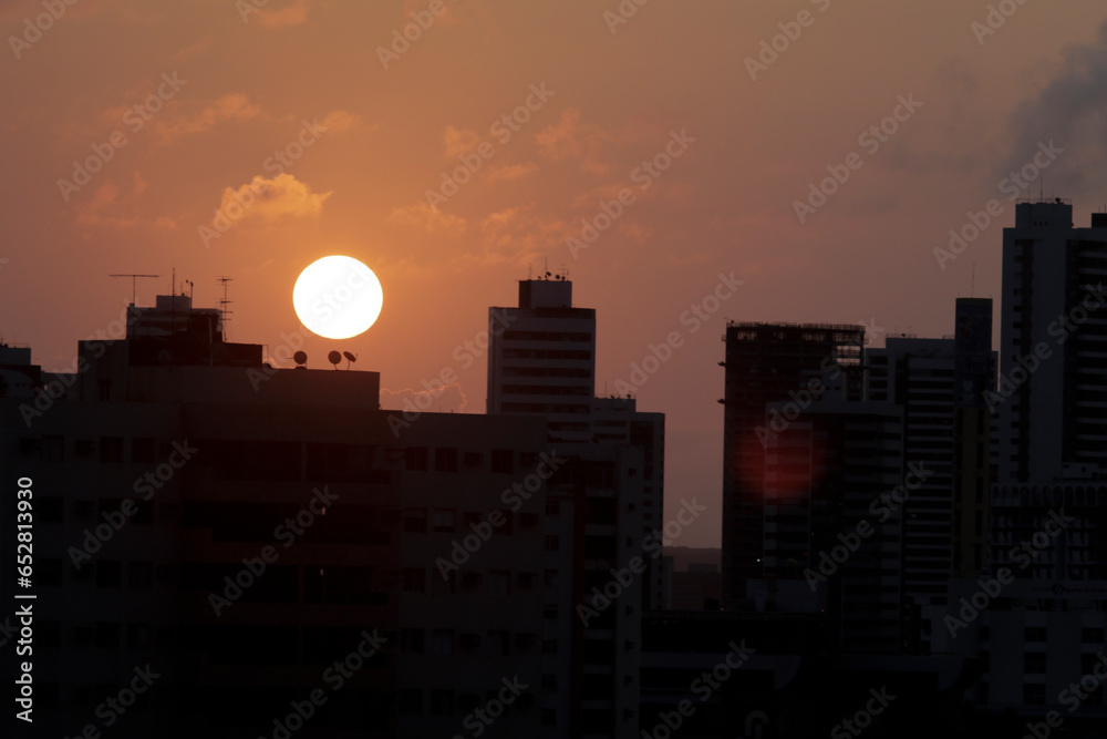 Recife, Pernambuco, Brazil. 09, 23, 2023. Heat wave hits Brazil at the end of spring in the southern hemisphere, causing record temperatures in the country.
