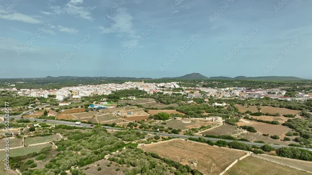 Menorca’s blue-sky agricultural panorama.
Menorca’s blue-sky agricultural panorama.