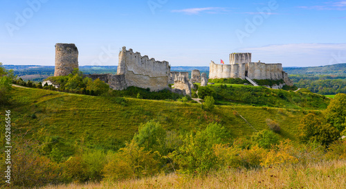 Tableau sur toile Panoramic view of the ruins of Château Gaillard, a French medieval castle overlo