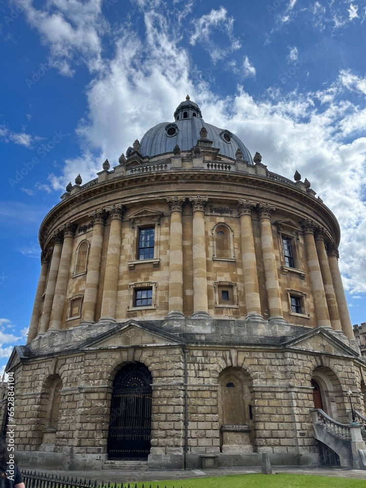 Oxford Library in the Sun 