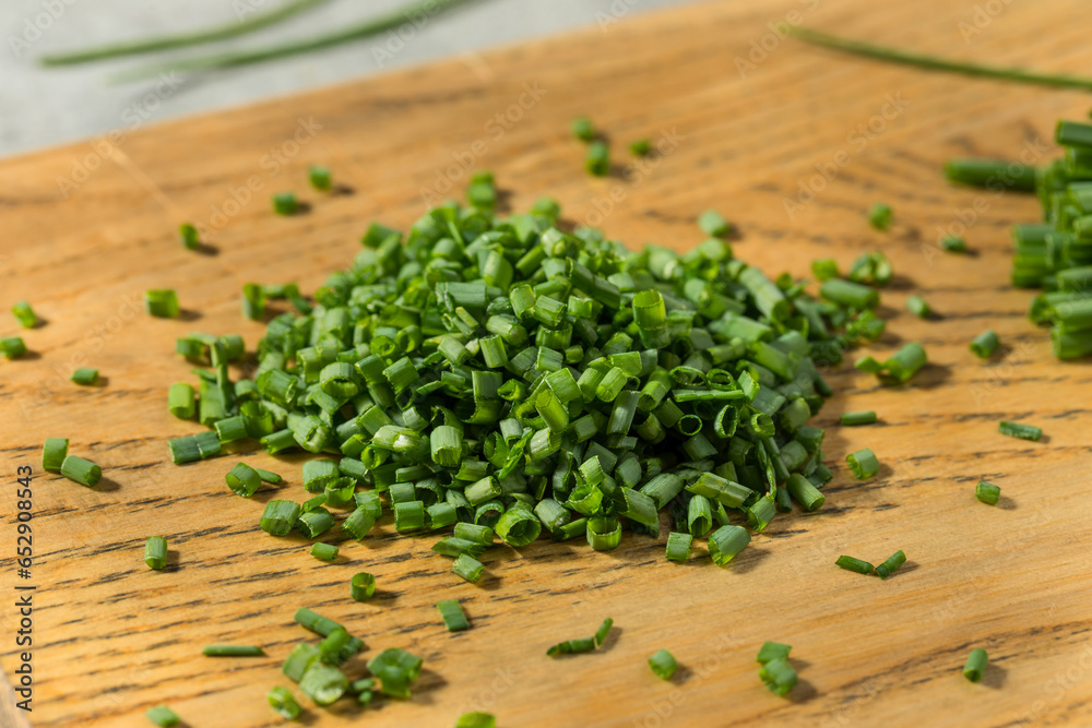 Organic Raw Green Chopped Chives Organic Raw Green Chopped Chives