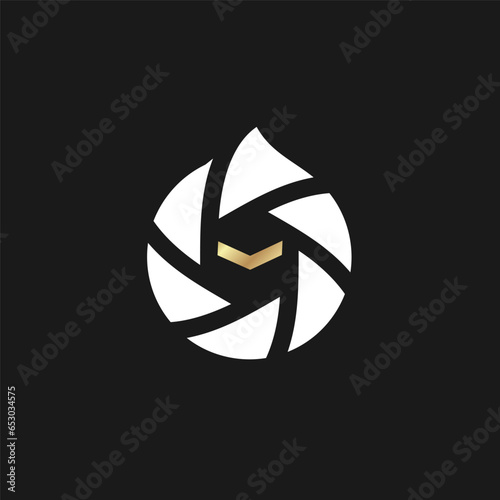 camera lens mecca dome minimalist logo design