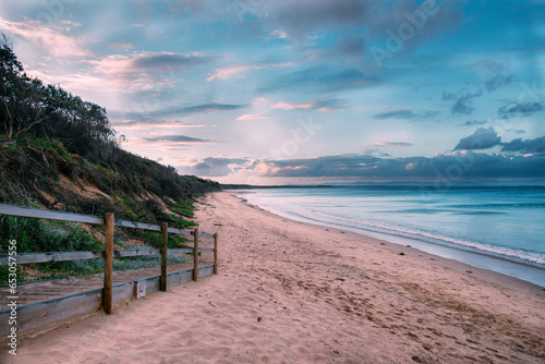Fotografia beach at sunset on south coast of new south wales australia