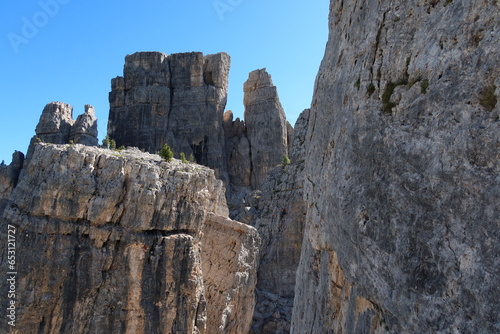 cinque torri dolomites tyrol italy climbing mountaineering hiking summer © Andreas