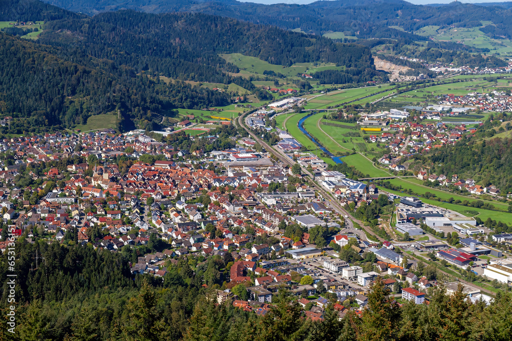 Blick vom Aussichtspunkt Urenkopf auf Haslach im Kinzigtal, Schwarzwald Ortenaukreis