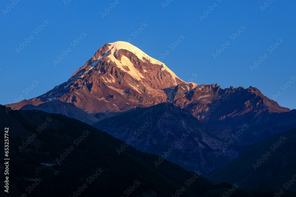 カズベク山