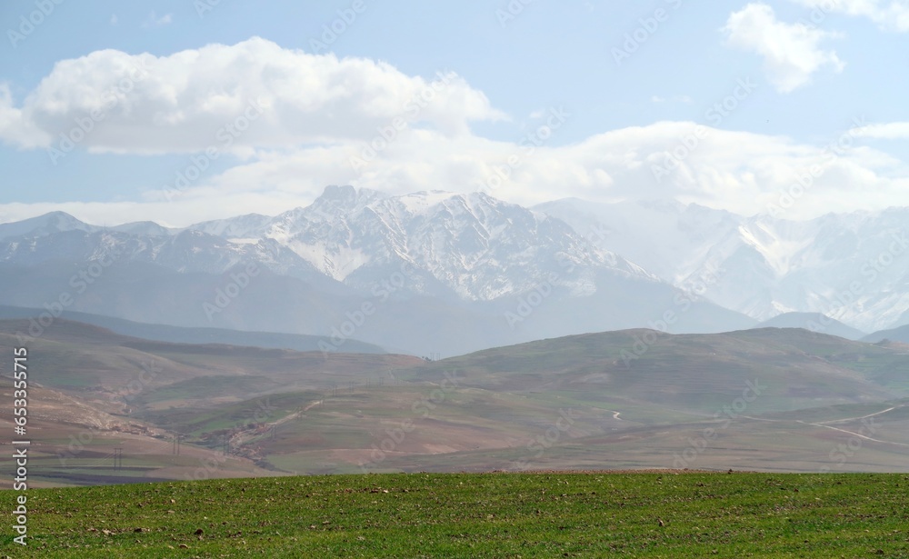 chaine de montagne de l'atlas marocain autour du Toubkal