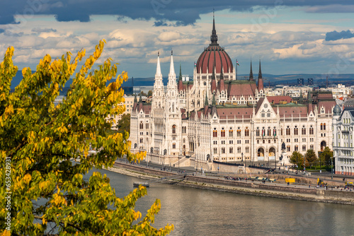 Hungarian parliament building in autumn, Budapest, Hungary © Mistervlad